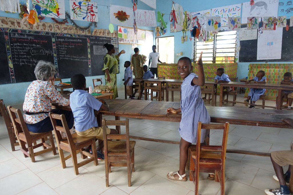 togo-enfants-sourds-education-enfants-mission-uniforme-inclusion-orthophoniste